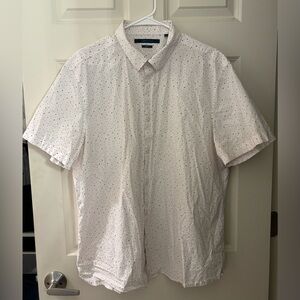 Perry Ellis Printed Slim Fit Stretch Button Down Shirt in White, Tall XXL